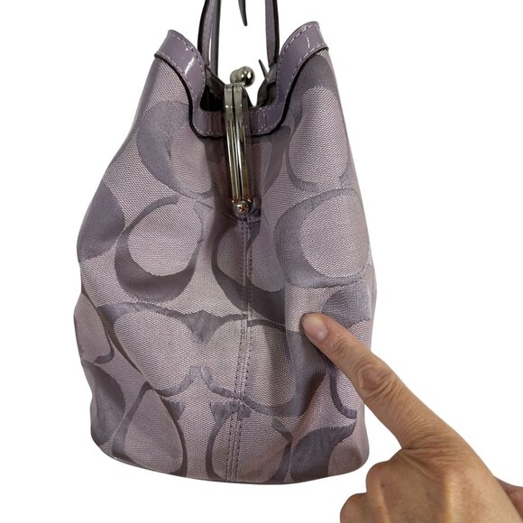 Coach Signature C KISS LOCK Shoulder Bag Lavender Purple F19190 - Picture 7 of 15